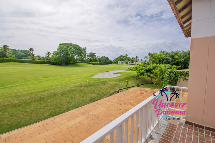 Amarelo Golf – 3-Bedroom Townhouse