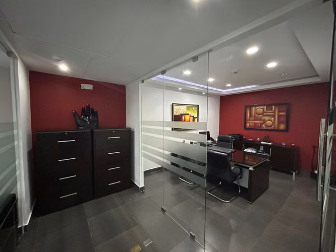 VENTA DE OFICINA EN OBARRIO, PH OFFICE ONE TOWER, 180 m2