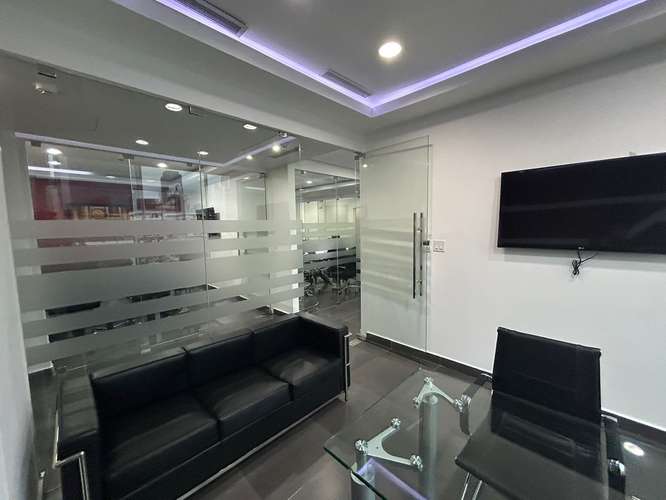 ALQUILER DE OFICINA DE 180 m2 EN OBARRIO, PH OFFICE ONE - Imagen 10
