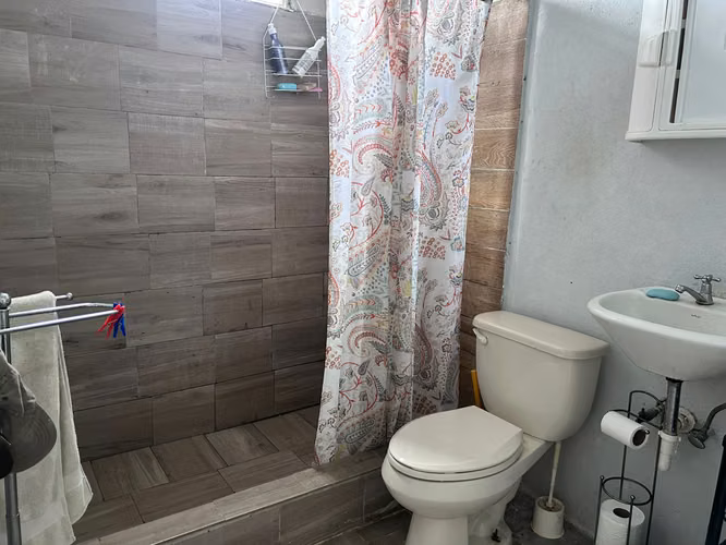VENTA DE CASA EN GORGONA  A 100 METROS DEL MAR