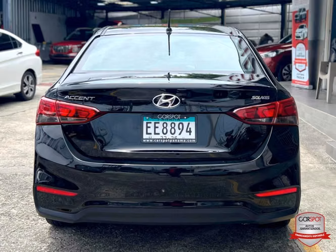 Hyundai Accent Solaris 2023 Automática EE8894