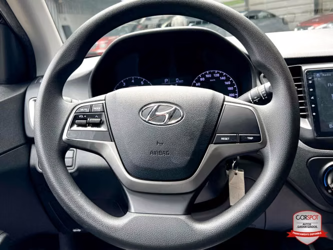 Hyundai Accent Solaris 2023 Automática EE8894
