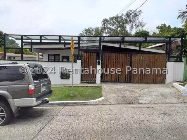 Venta de Casa con Excelente Ubicación en Miraflores, Betania 25-2377GG - Imagen 2