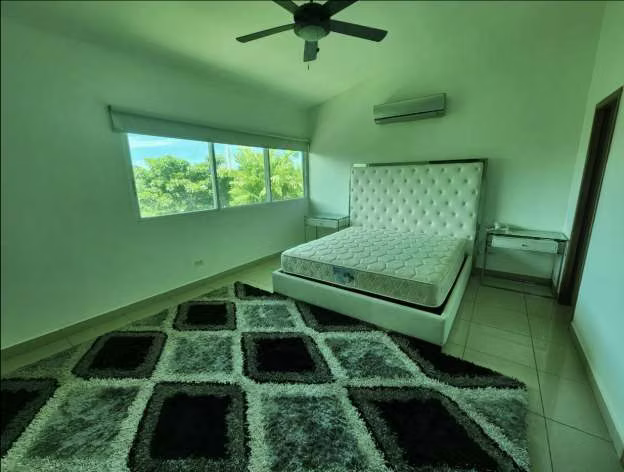 ALTOS DE PANAMÁ /HORIZONTES S/ 4 HABITACION / 410 M /4 BAÑO / DUPLEX