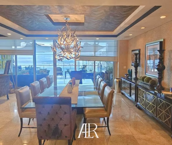 Vendo apartamento con vista al mar en Punta Pacifica
