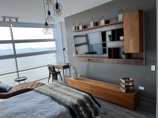 Apartamento full amoblado con vista al mar – Av Balboa.
