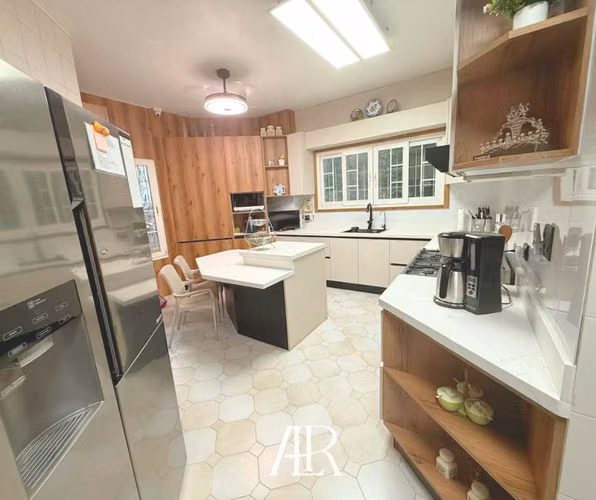 Vendo Casa Unifamiliar en Esquina con piscina privada en Betania, Dos Mares