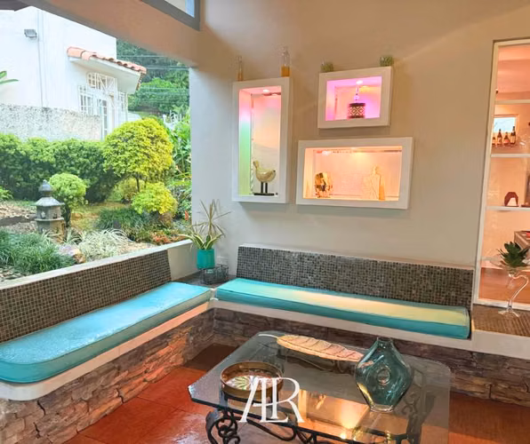 Vendo Casa Unifamiliar en Esquina con piscina privada en Betania, Dos Mares