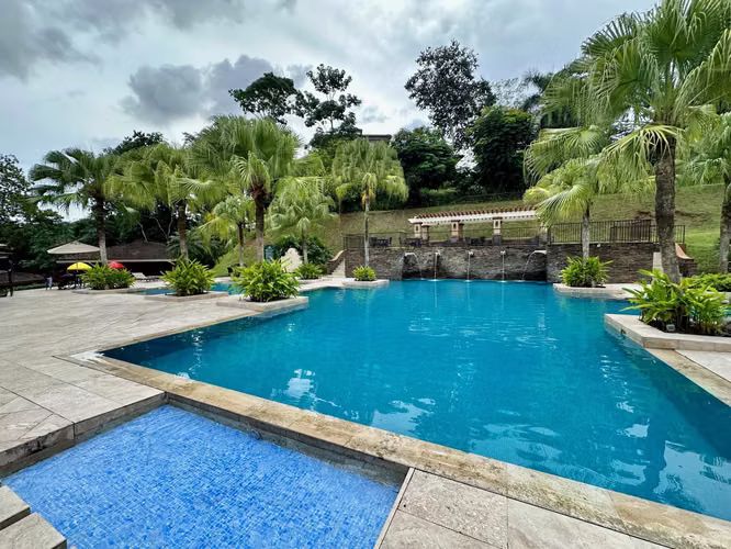 Se vende apartamento en Clayton, Embassy Club