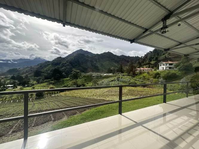 SE ALQUILA APARTAMENTO AMOBLADO EN CERRO PUNTA