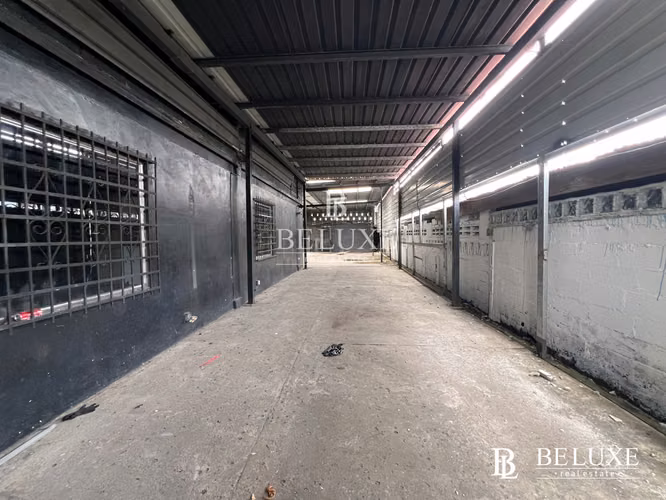 VENTA DE GALERA PARA INVERSIONISTAS EN PARQUE LEFEVRE (8)