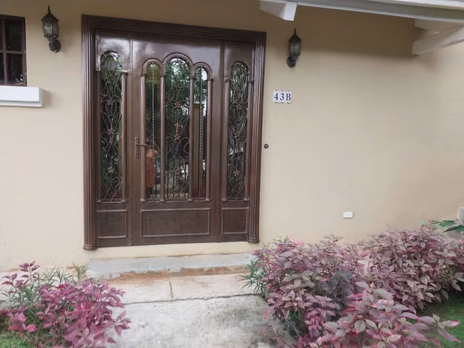 Se VENDE casa en El Carmen!