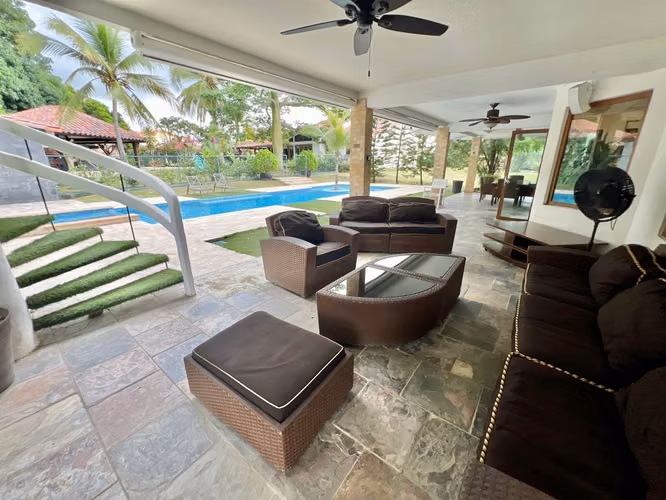 CORONADO CLUB DE GOLF CASA EN VENTA