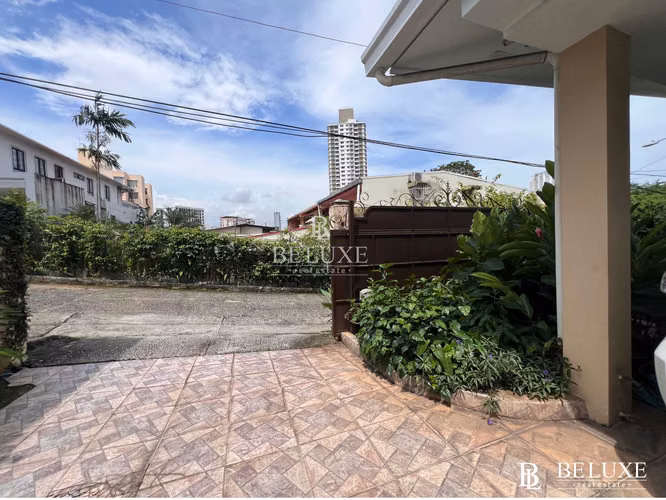 VENTA DE CASA INDEPENDIENTE Y MODERNA EN EL CARMEN (13)
