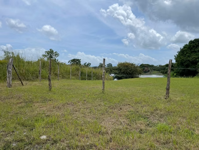 SUPER OFERTA SE VENDE PROPIEDAD SAN CARLOS (LAGOMAR) VIA LA ENSENADA