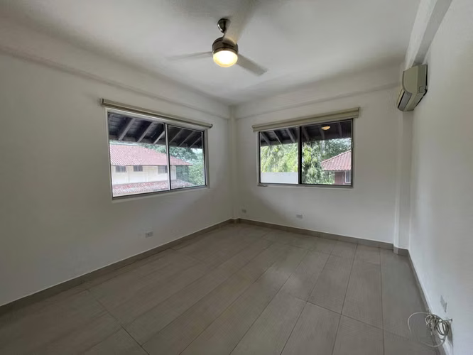 CASA CLAYTON  ALQUILER REBAJADO LÍNEA. BLANCA - Imagen 13