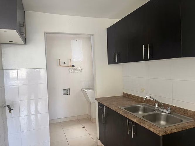 Banco Vende de Apartamento en P.H. Torres de Toscana (Dv) - Imagen 4