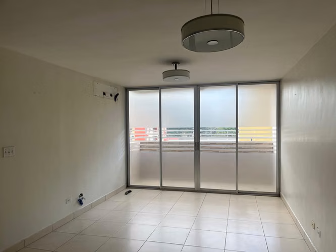 Banco Vende de Apartamento en P.H. Torres de Toscana (Dv) - Imagen 2