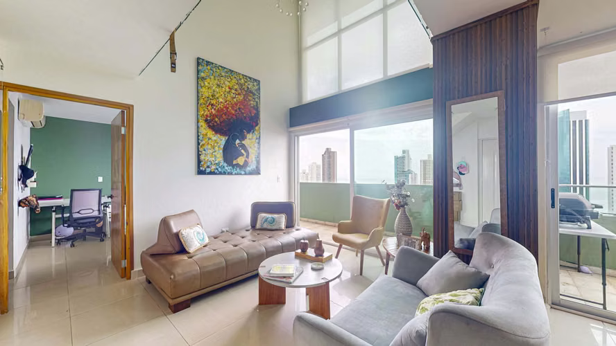 Venta de amplio apartamento y balcón doble en Sevilla – Costa del Este