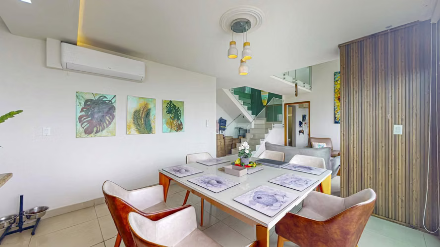 Venta de amplio apartamento y balcón doble en Sevilla – Costa del Este