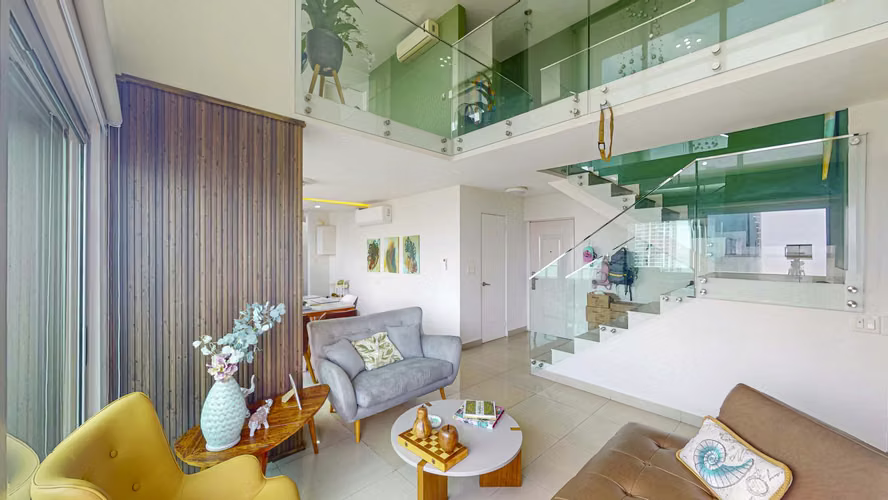Venta de amplio apartamento y balcón doble en Sevilla – Costa del Este