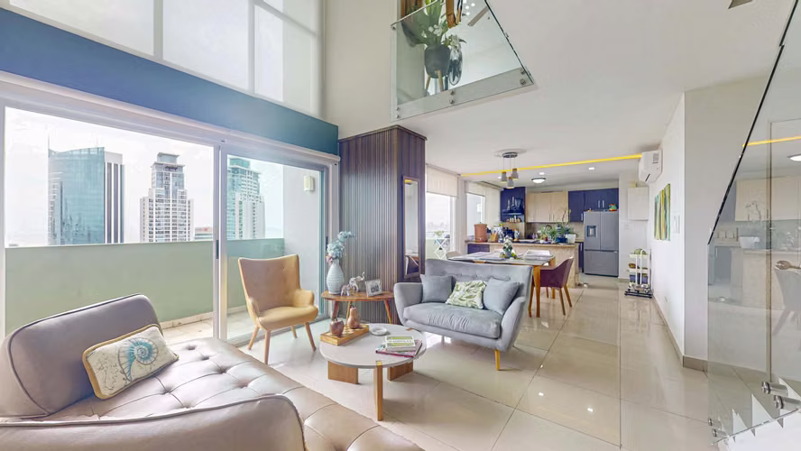 Venta de amplio apartamento y balcón doble en Sevilla – Costa del Este