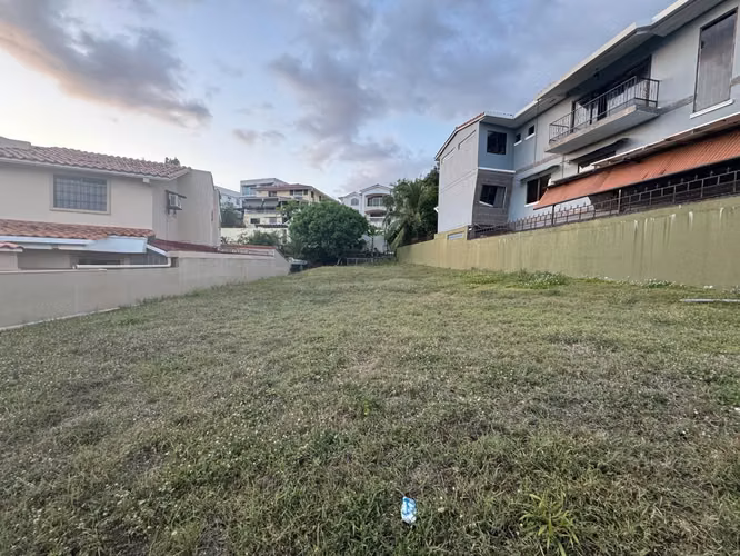 VENDO TERRENO EN ALTOS DE PANAMA 600M2