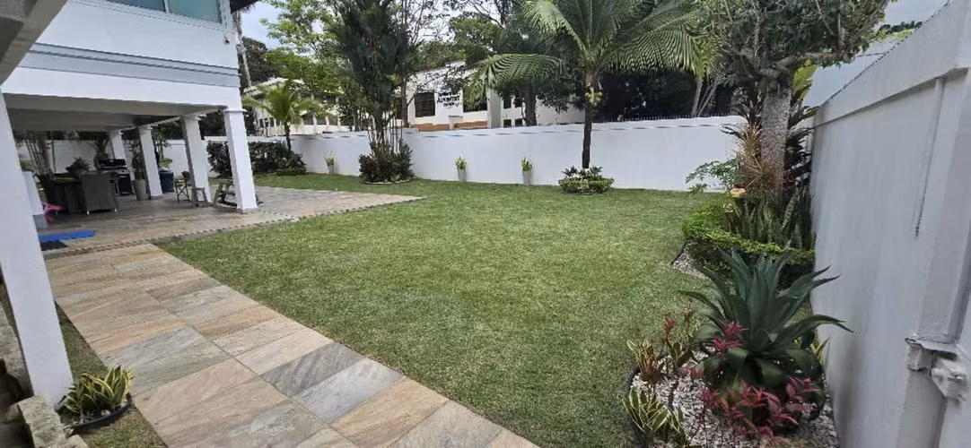 Melissa Foster Luxury Vende Hermosa Casa en Balboa Ancón, Esquina y Remodelada MFR1719