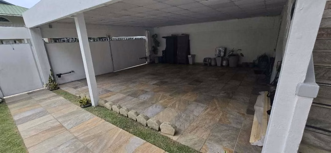 Melissa Foster Luxury Vende Hermosa Casa en Balboa Ancón, Esquina y Remodelada MFR1719