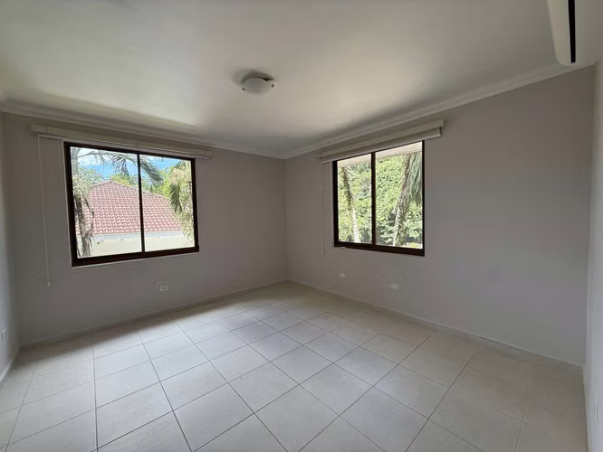 Se Alquila Casa en Urbanizacion Camino de Cruces  - Imagen 12