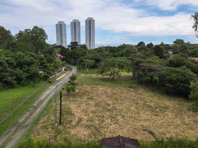 Lote en Rio Mar Cerca de la Playa en Venta