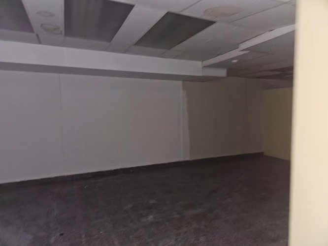 Banco vende local comercial en Torre Comosa, Obarrio