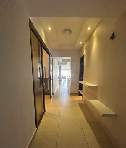 Venga hermoso apartamento en Avenida Balboa - Imagen 4