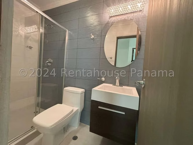 Venta de Apartamento de 81 m2 en PH Metropolitan Park, Vía España 26-3747GG