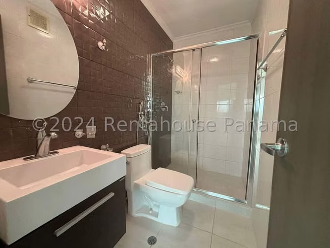 Venta de Apartamento de 81 m2 en PH Metropolitan Park, Vía España 26-3747GG