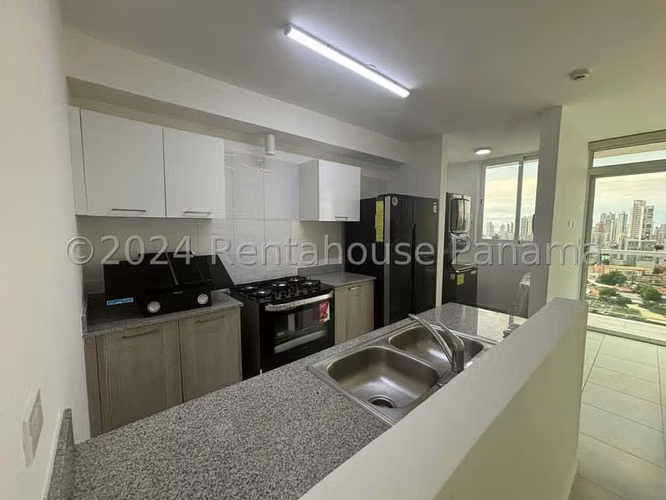 Venta de Apartamento de 81 m2 en PH Metropolitan Park, Vía España 26-3747GG