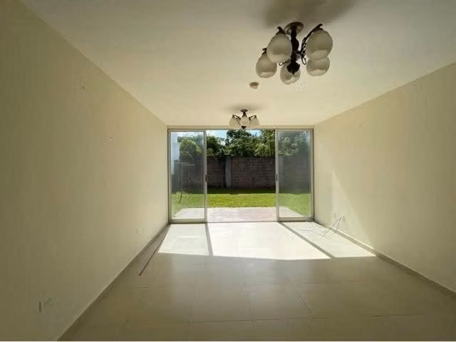 SE ALQUILA O SE VENDE CASA EN PARQUES DE OVIEDO