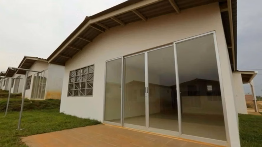 SE ALQUILA O SE VENDE CASA EN PARQUES DE OVIEDO