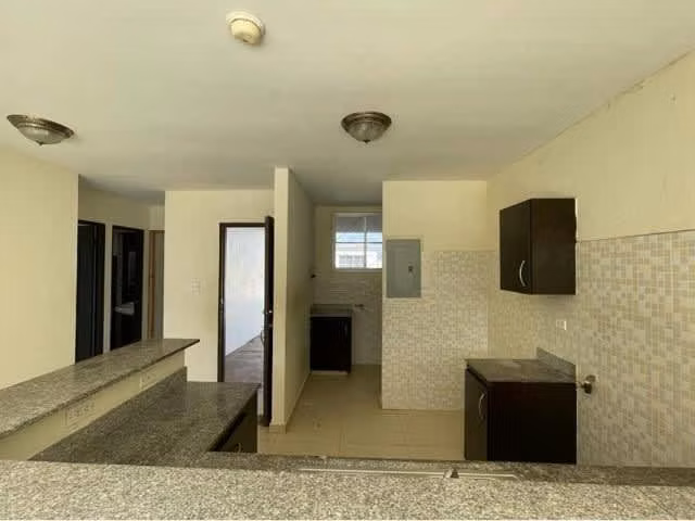 SE ALQUILA O SE VENDE CASA EN PARQUES DE OVIEDO