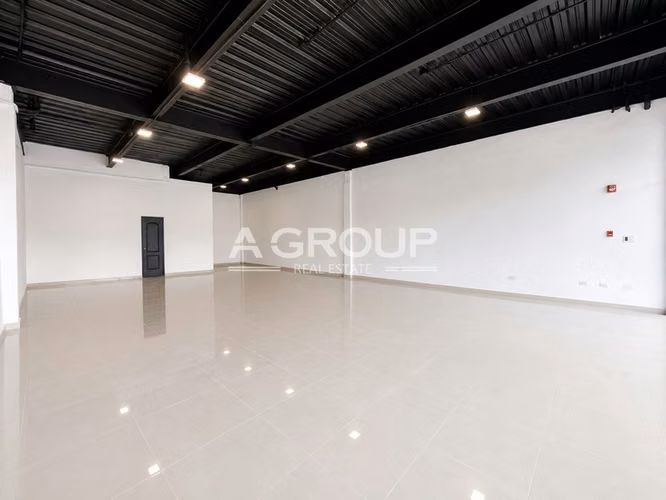 Oportunidad – Local Comercial en Galería Cincuentenario