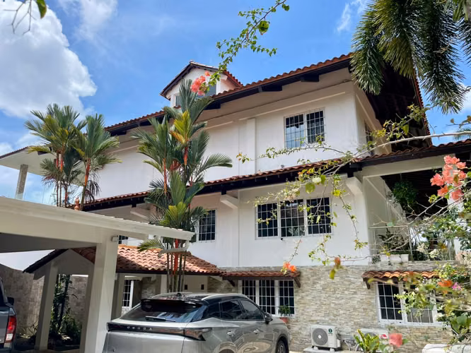 Venta de Casa de Lujo en Albrook, Panamá