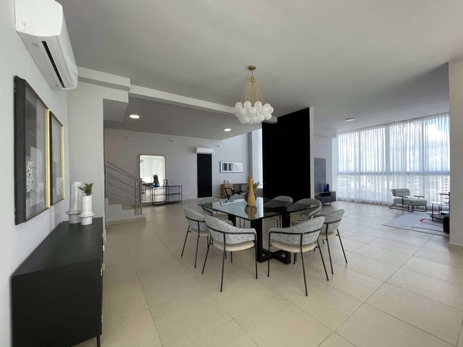Apartamento Amoblado Tipo Loft en Alquiler – PH Country Club, Costa del Este - Imagen 2