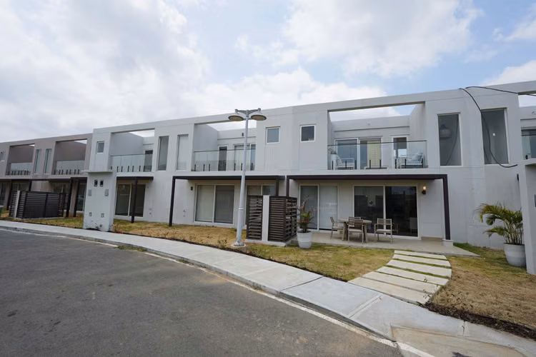 Casa de Playa en venta  a 200 metros del mar! GM - Imagen 2