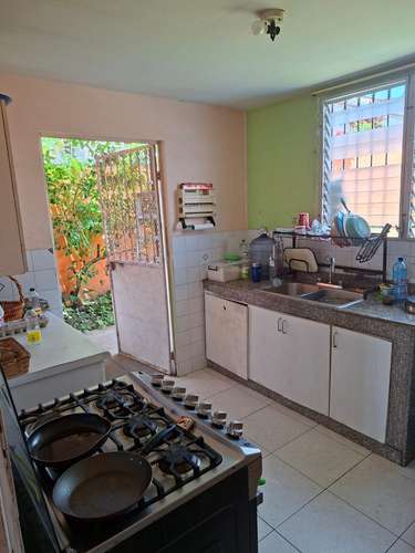 Cuarto en barriada Brisas del Golf  San Miguelito. Cerca de colegios, hospitales.