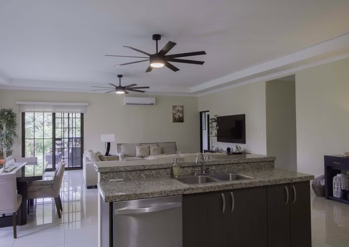 Amplia Casa de 3 Recámaras en Venta en Hacienda Pacífica, San Carlos