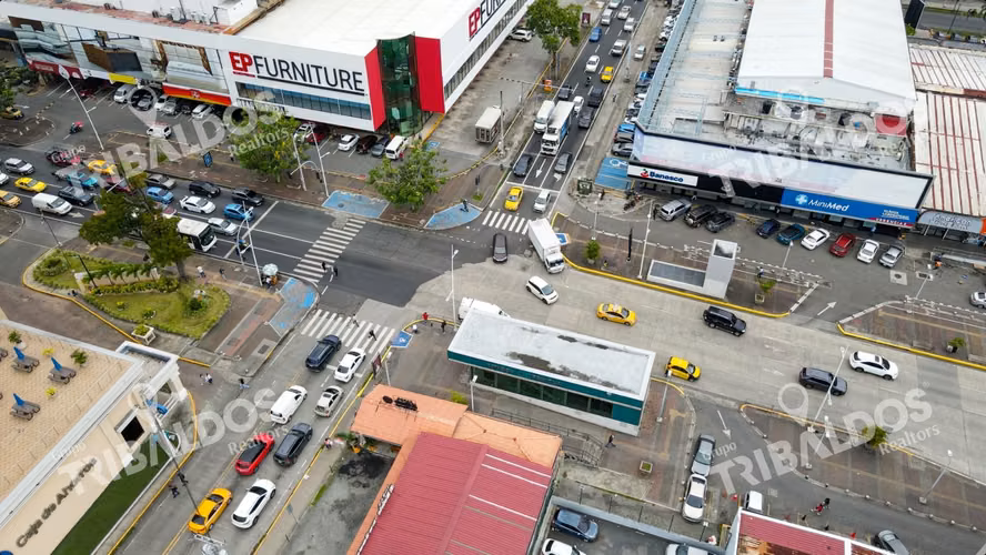 VENTA DE CASA COMERCIAL EN EL CARMEN - Imagen 6