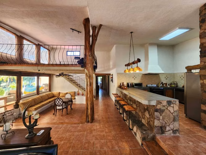 SE VENDE  CASA AMOBLADA EN CORONADO GOLF CON PISCINA Y CASA DE EMPLEADO