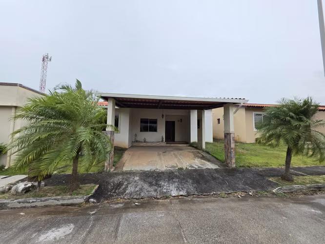 Home For Sale in Arboledas, Los Cedros – American Expat-Owned
