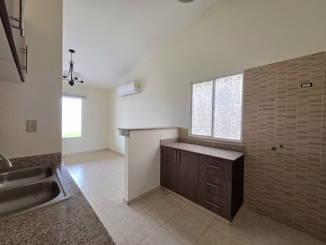 Venta de Casa en Arboledas, Los Cedros – Precio por Debajo de Mercado