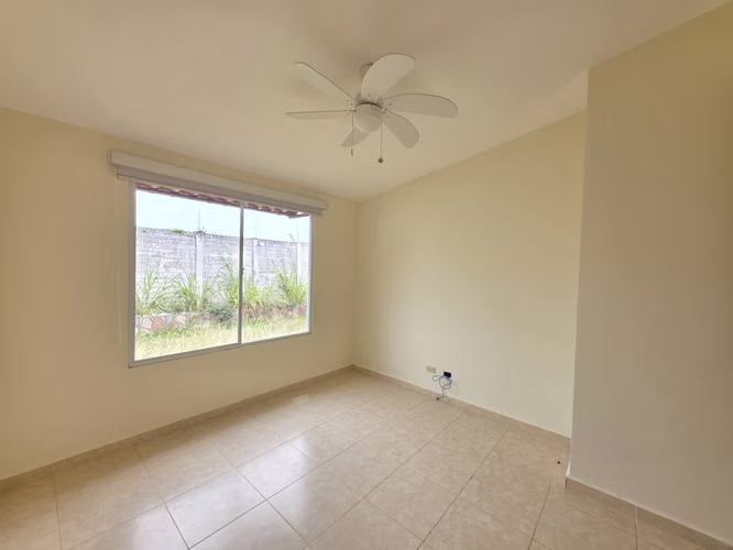 Venta de Casa en Arboledas, Los Cedros – Precio por Debajo de Mercado